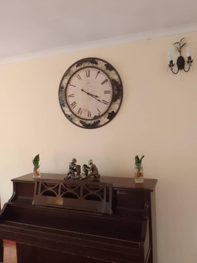 Bed and Breakfast Sugar Shack Backpackers Botswana Gaborone Exterior foto